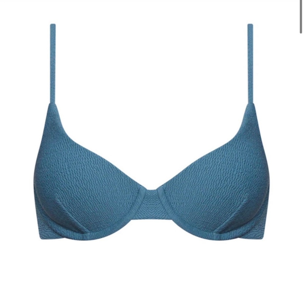 TJ Swim Cleo Bikini Top Size M NWT